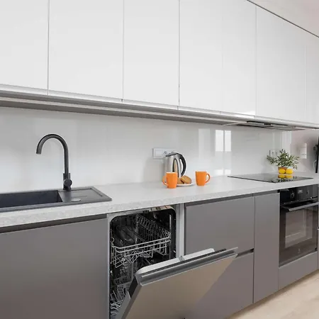 Swiatowida Modern With Balcony & Parking In By Renters * 华沙