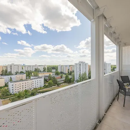 Swiatowida Modern With Balcony & Parking In By Renters *