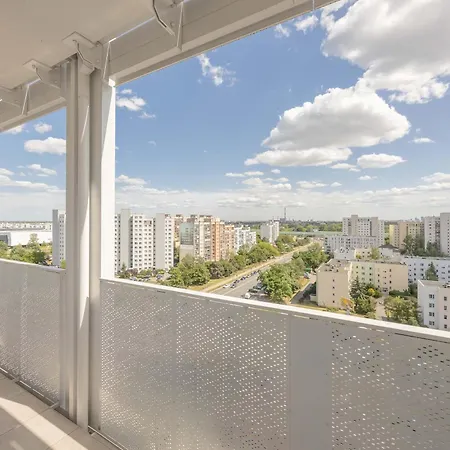 Swiatowida Modern With Balcony & Parking In By Renters 公寓